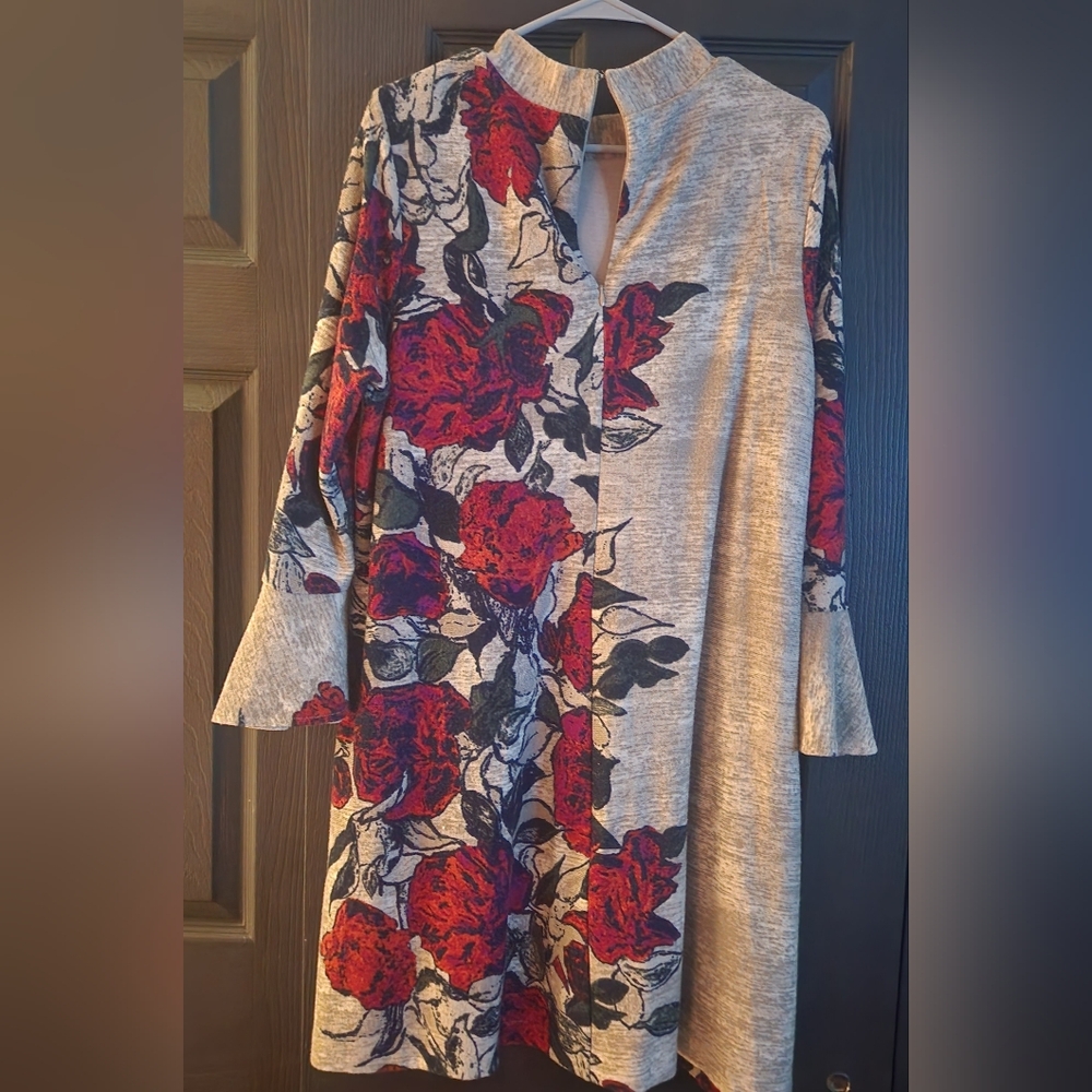 Chelsea & Theodore rose 🌹 sweater dress.. - Picture 4 of 8